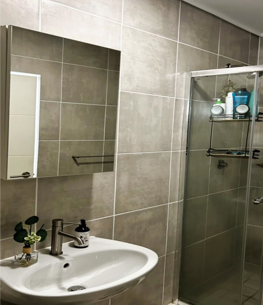 To Let 1 Bedroom Property for Rent in Admirals Park Western Cape